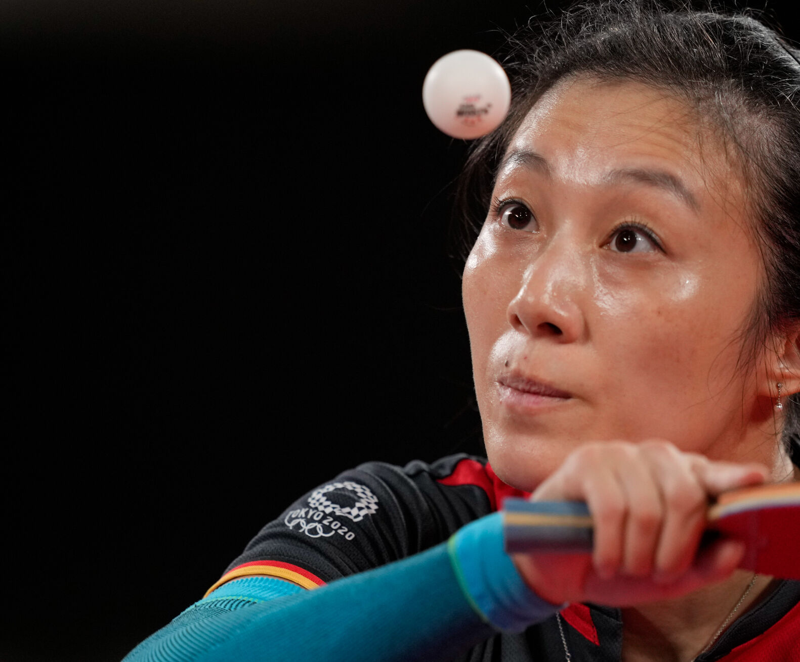 Han Ying serves